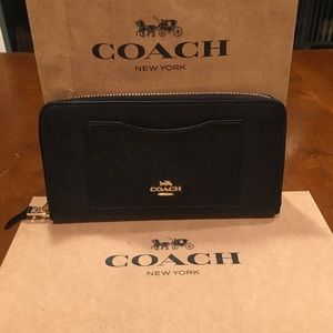 NEW: Coach Black Leather Wallet Gold Detail